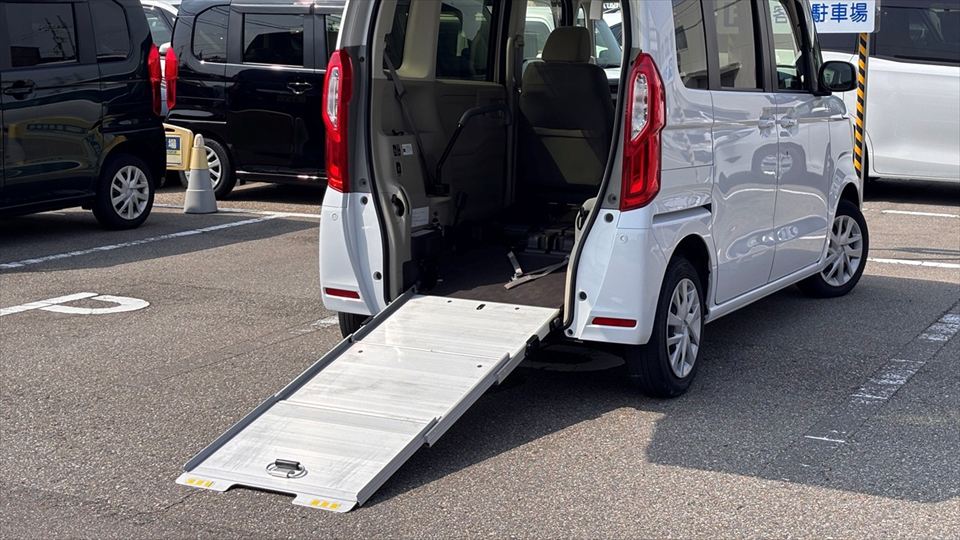 スロープ分の駐車スペース